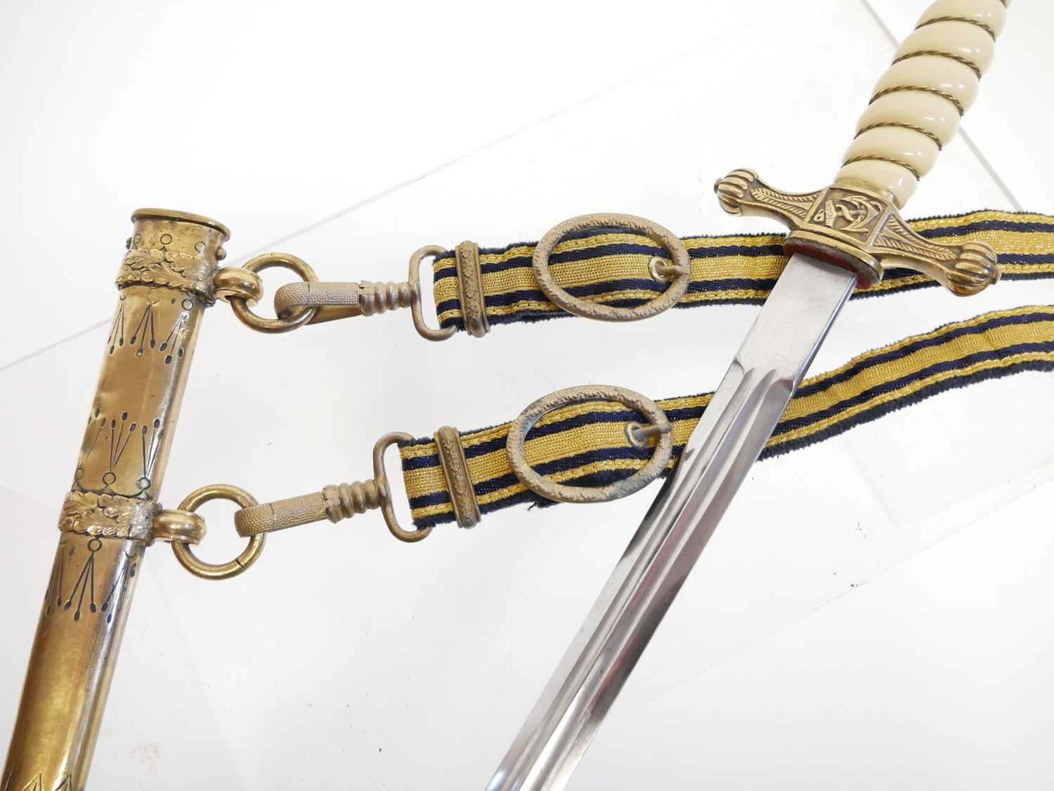 WWII German Kriegsmarine officer's dagger and scabbard, Naval Depot example with plain badge, - Image 7 of 12