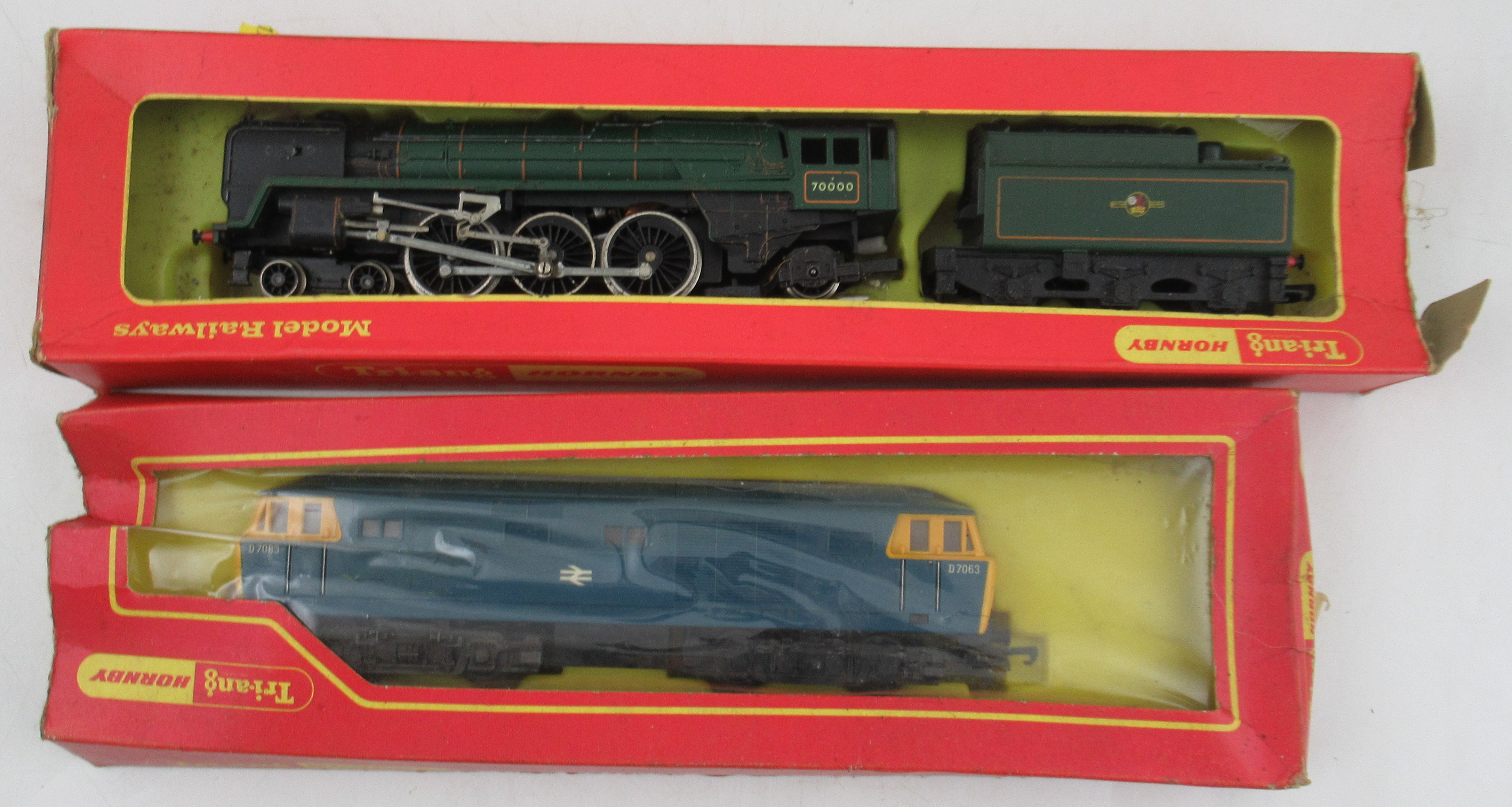 Three boxed Hornby Railways trains, together with two boxed Tri-ang Hornby trains and a boxed - Bild 3 aus 4