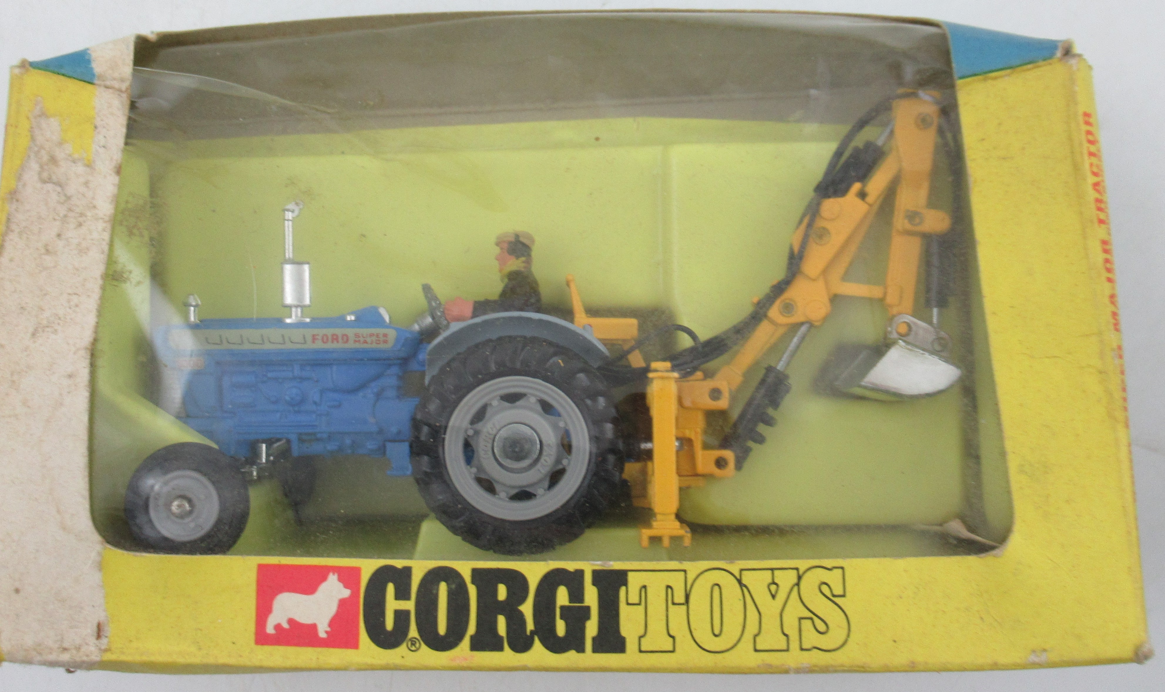 A boxed Dinky Toys Ford D.800 snow plough and tipper truck, number 439, together with other - Bild 4 aus 6