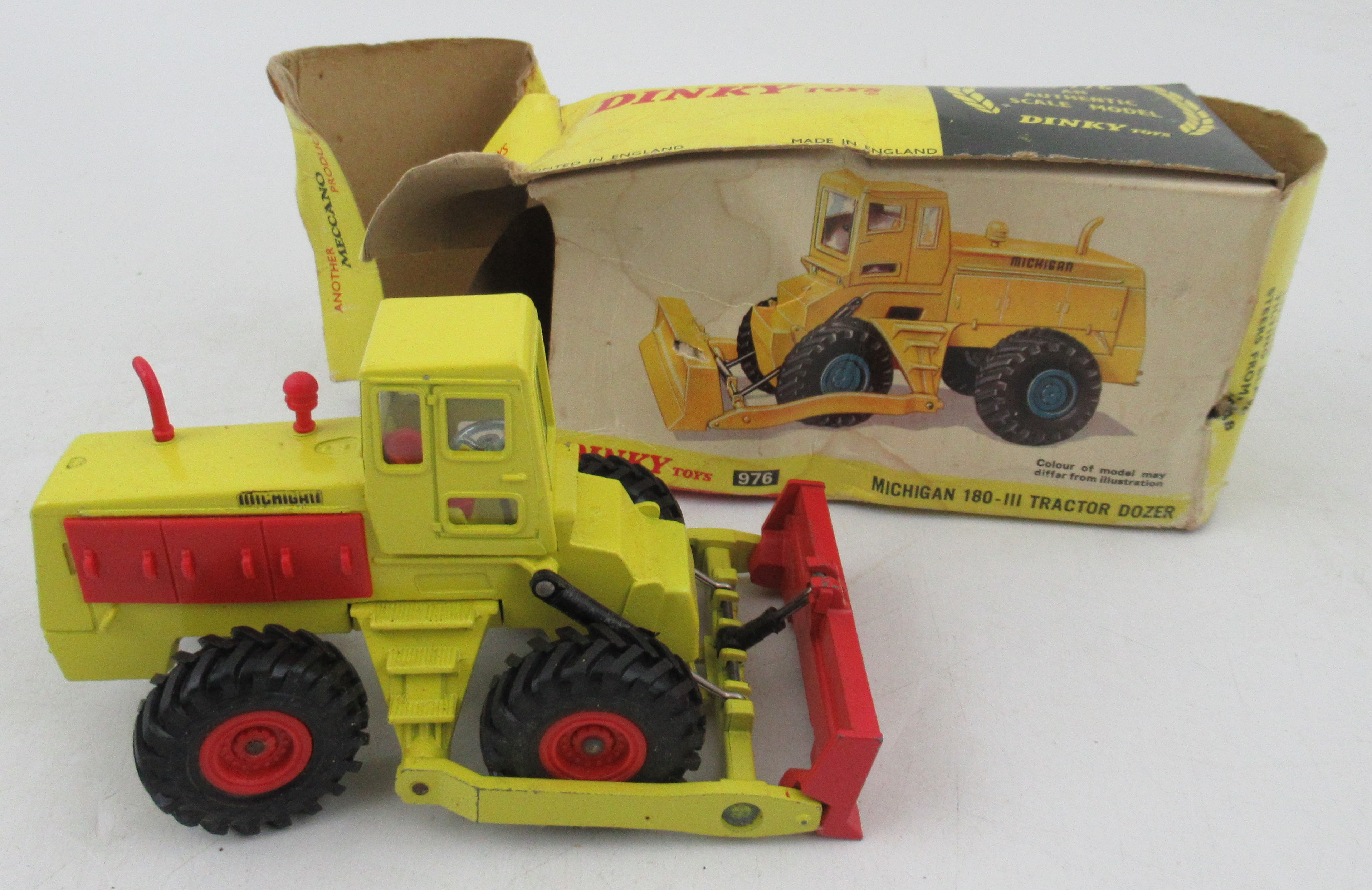 A boxed Dinky Toys Ford D.800 snow plough and tipper truck, number 439, together with other - Bild 6 aus 6