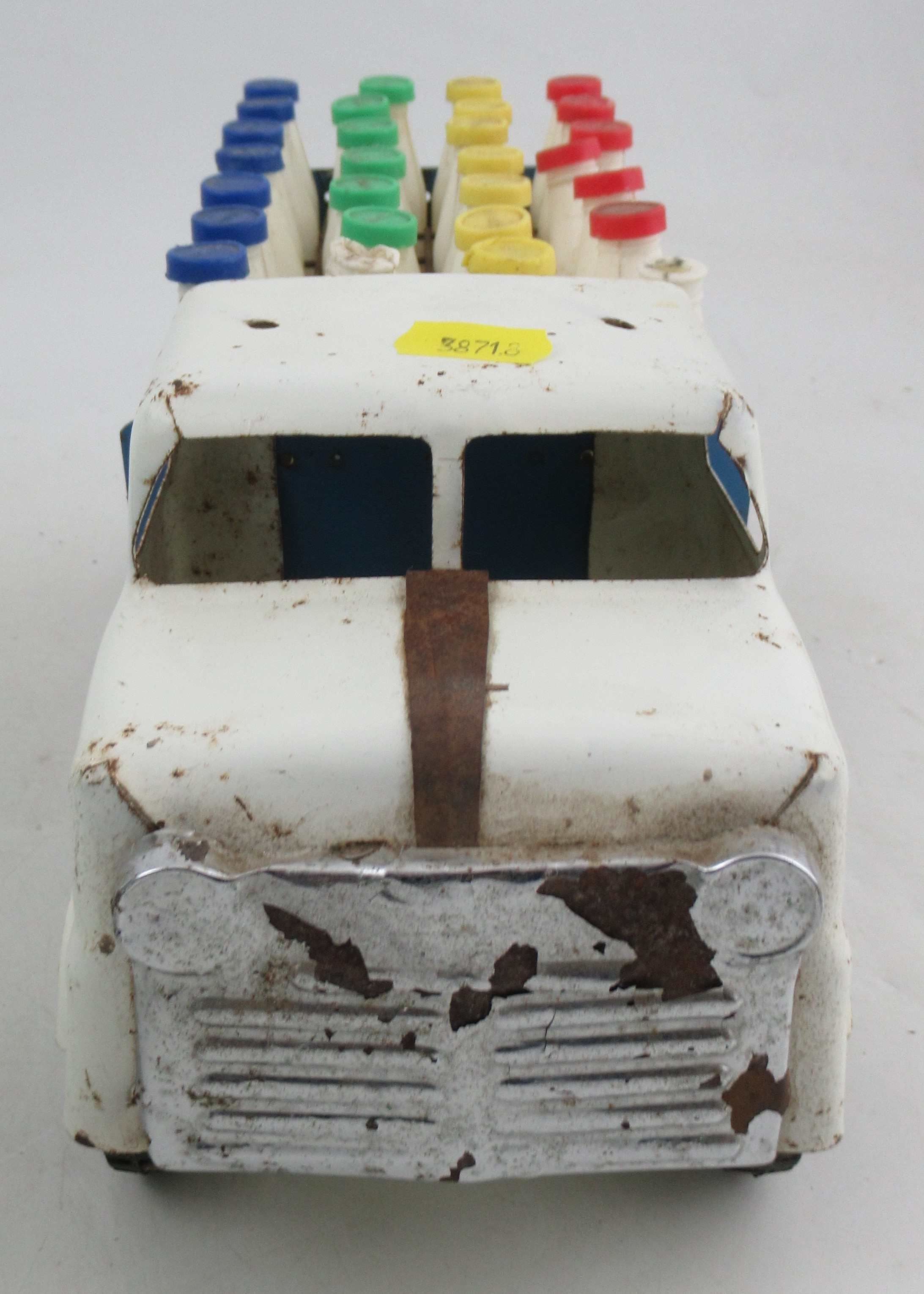 A Tri-ang Horse Transporter, together with a Tri-ang milk float with milk bottles - Bild 7 aus 9