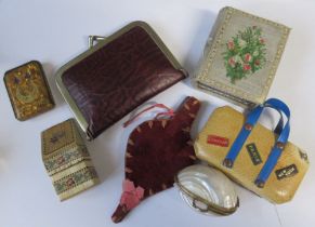 A collection of novelty sewing related items, to include sewing cases, needle cases, a straw work