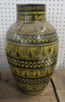 A pottery vase, with geometric pattern