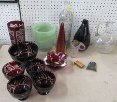 A collection of glassware, to include ruby glass, a 20th century Art glass vase, together with an