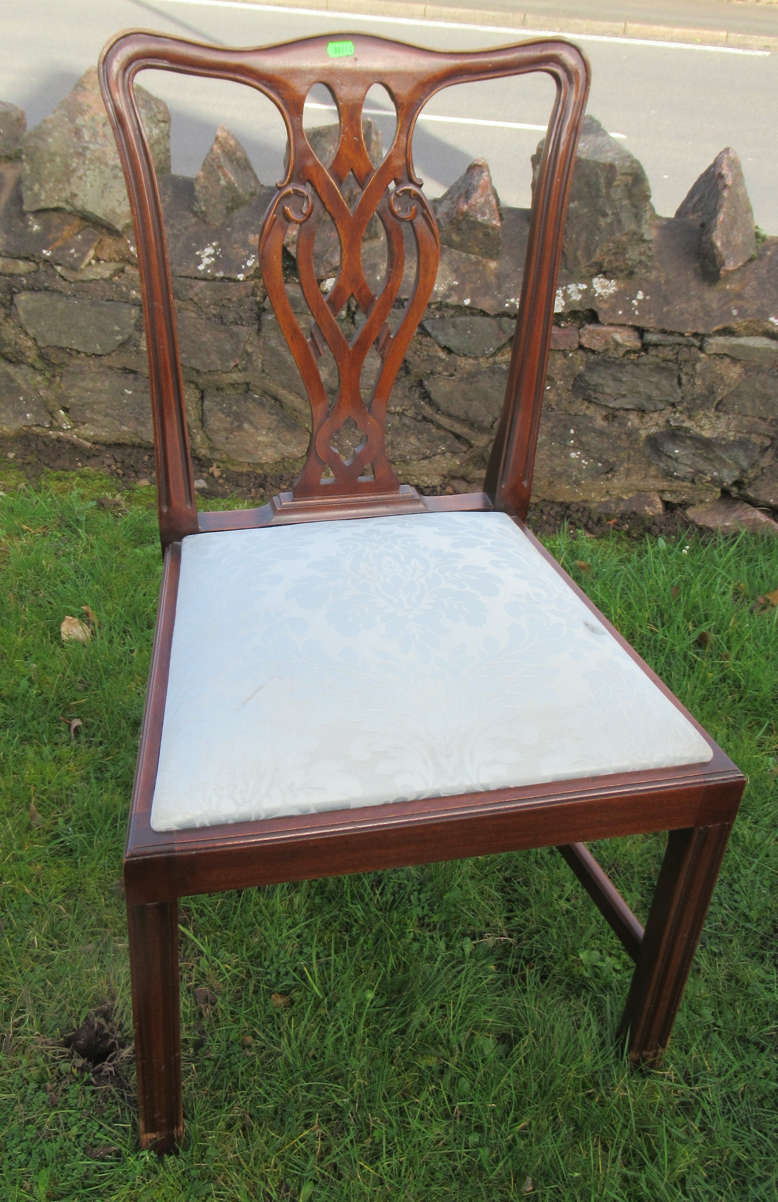 A set of 12 (10+2) mahogany dining chairs, with pierced vase splat backs and drop in seats - Image 5 of 5