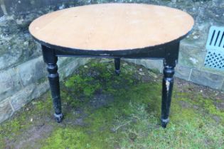 A 19th century pine scrub top cricket table, diameter 36ins