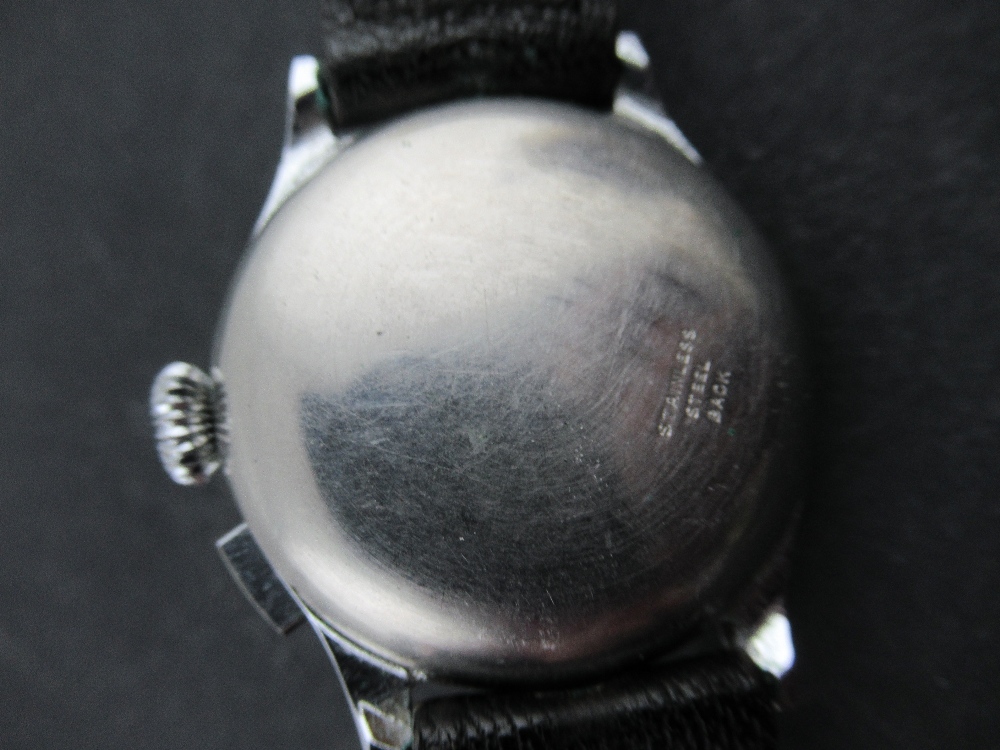 A 1940s Pierce Chronograph Gentleman's wrist watch, with stainless steel back and a leather strap - Image 3 of 3