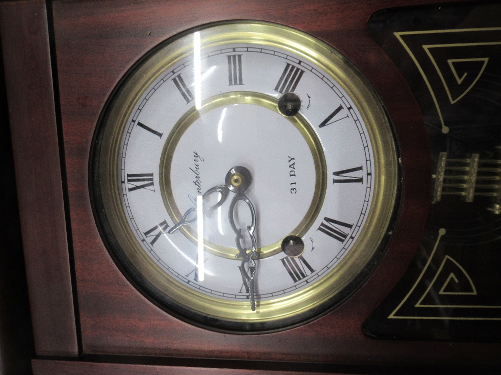 A modern wall clock - Image 2 of 2