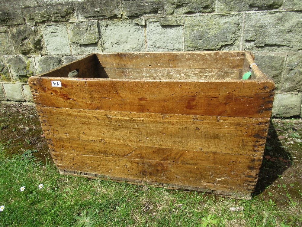 A pine open box, with handles, width 33ins