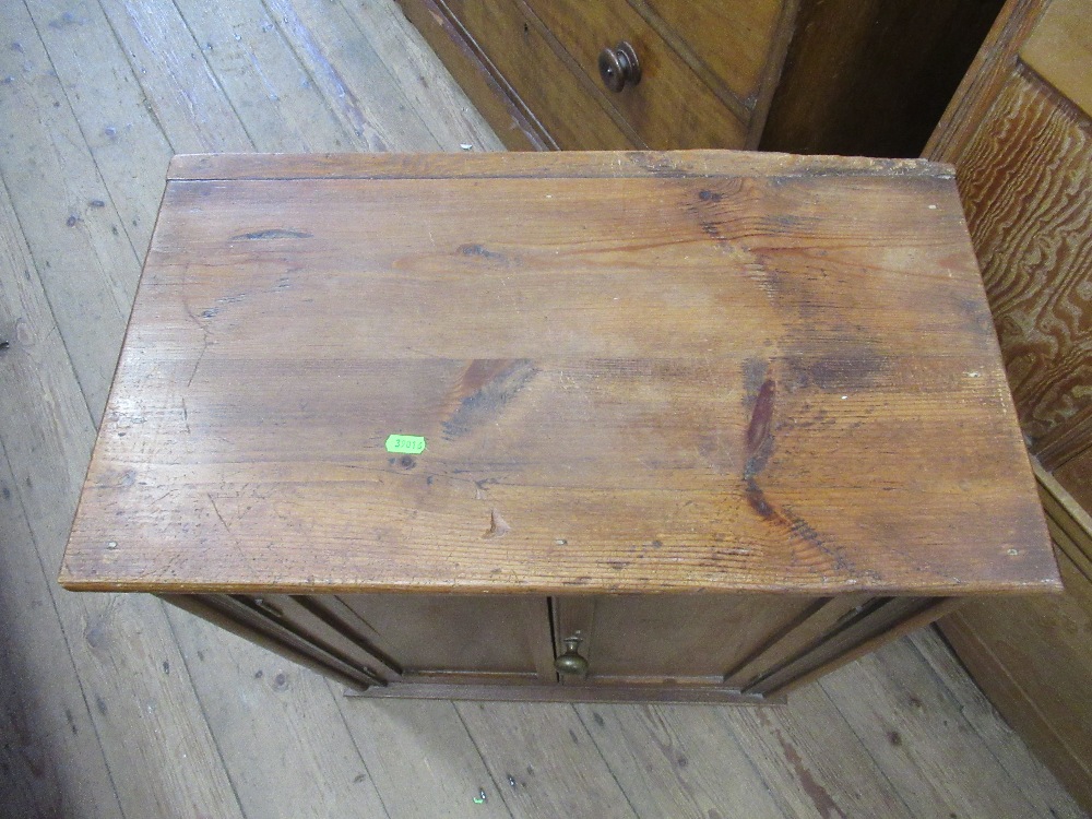 A pine cabinet, width 24ins, height 27ins, depth 14ins - Image 2 of 3