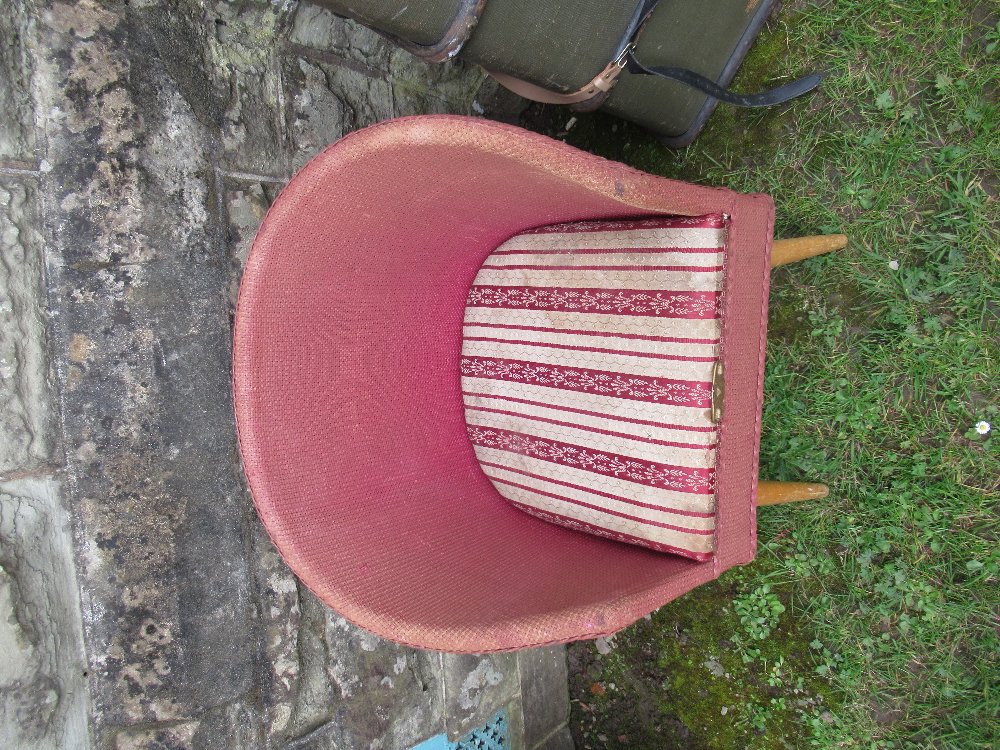 A trunk and a Lloyd Loom commode - Image 2 of 3
