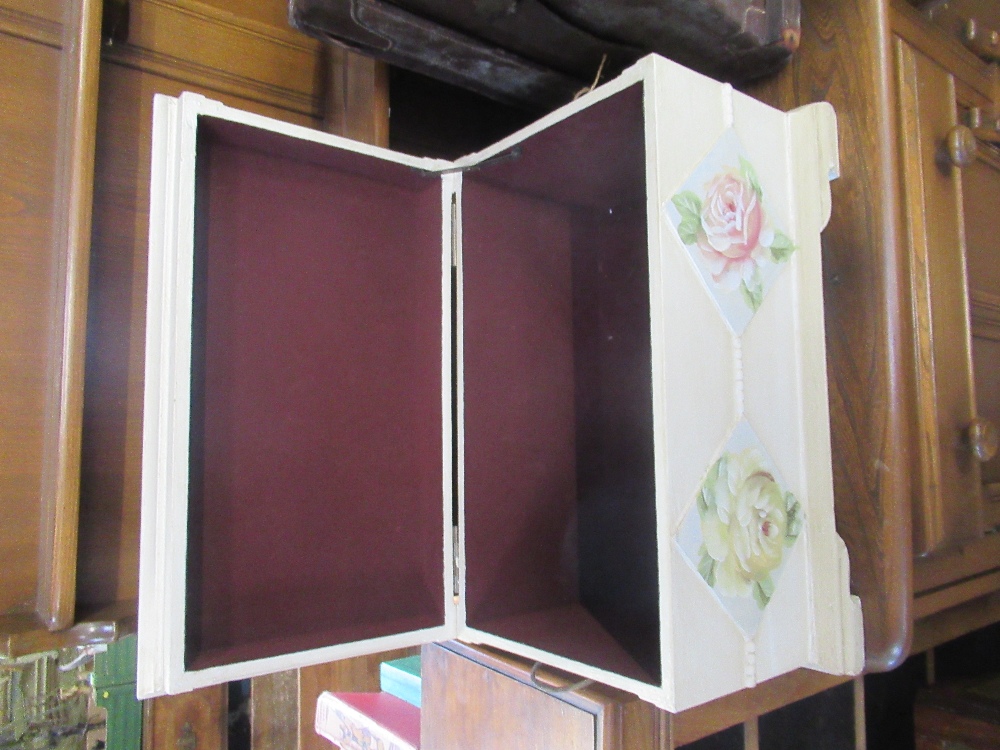 A painted box, width 19ins - Bild 2 aus 2