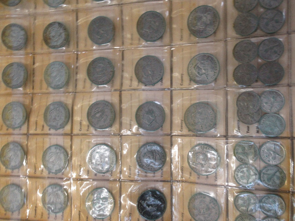 A collection of coinage including pennies and coins - Image 2 of 10