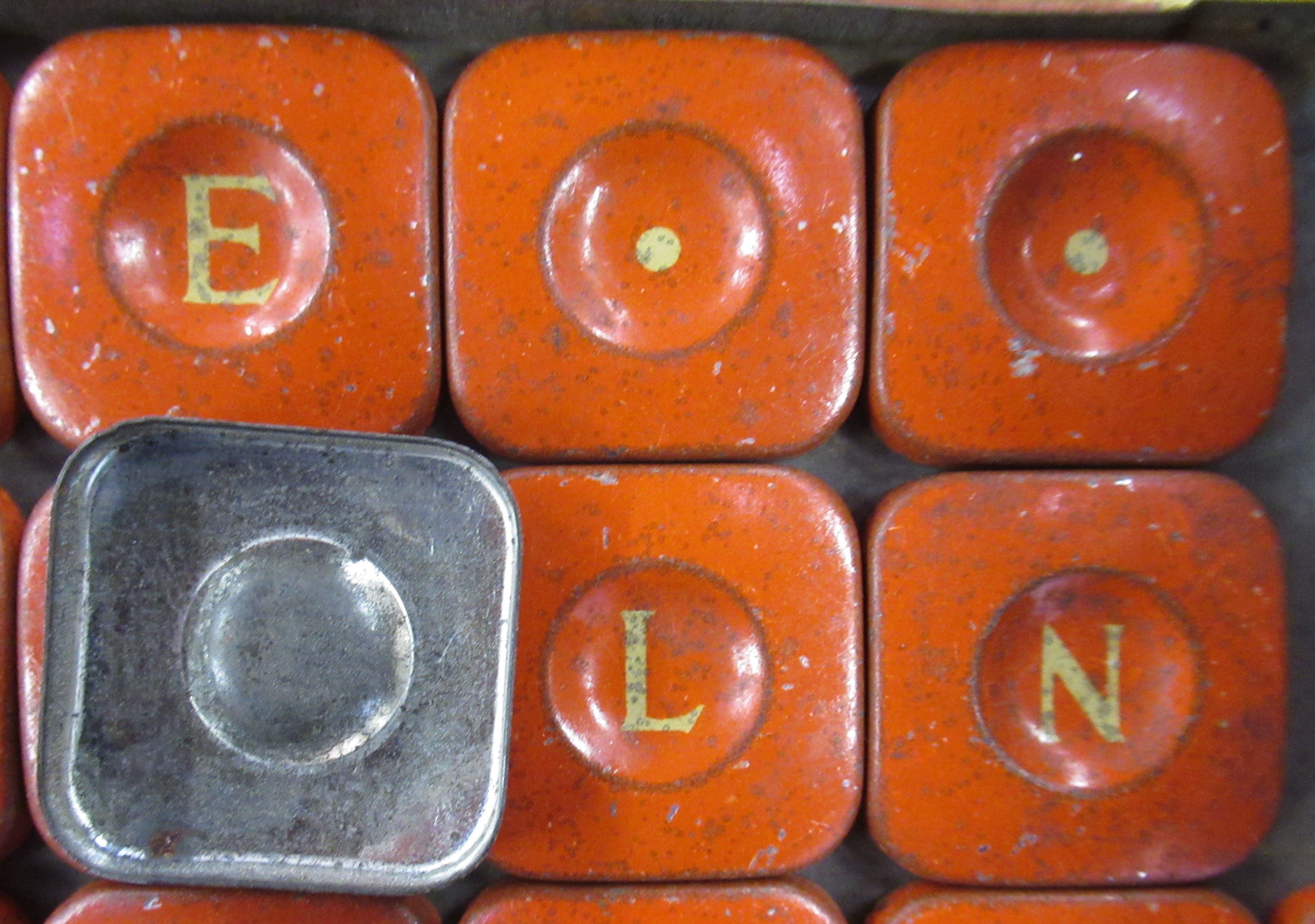 Franklyn's Fine Shagg Novel Patience Game, metal tin containing pressed metal squares - Image 4 of 4