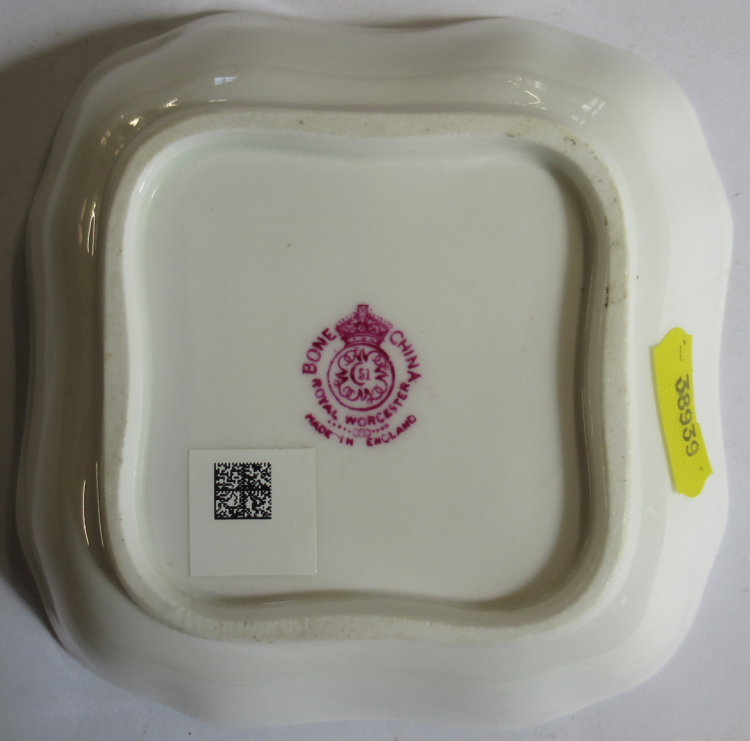 A Royal Worcester shaped square dish, decorated with fruit to a mossy background by Freeman, af, - Image 3 of 4