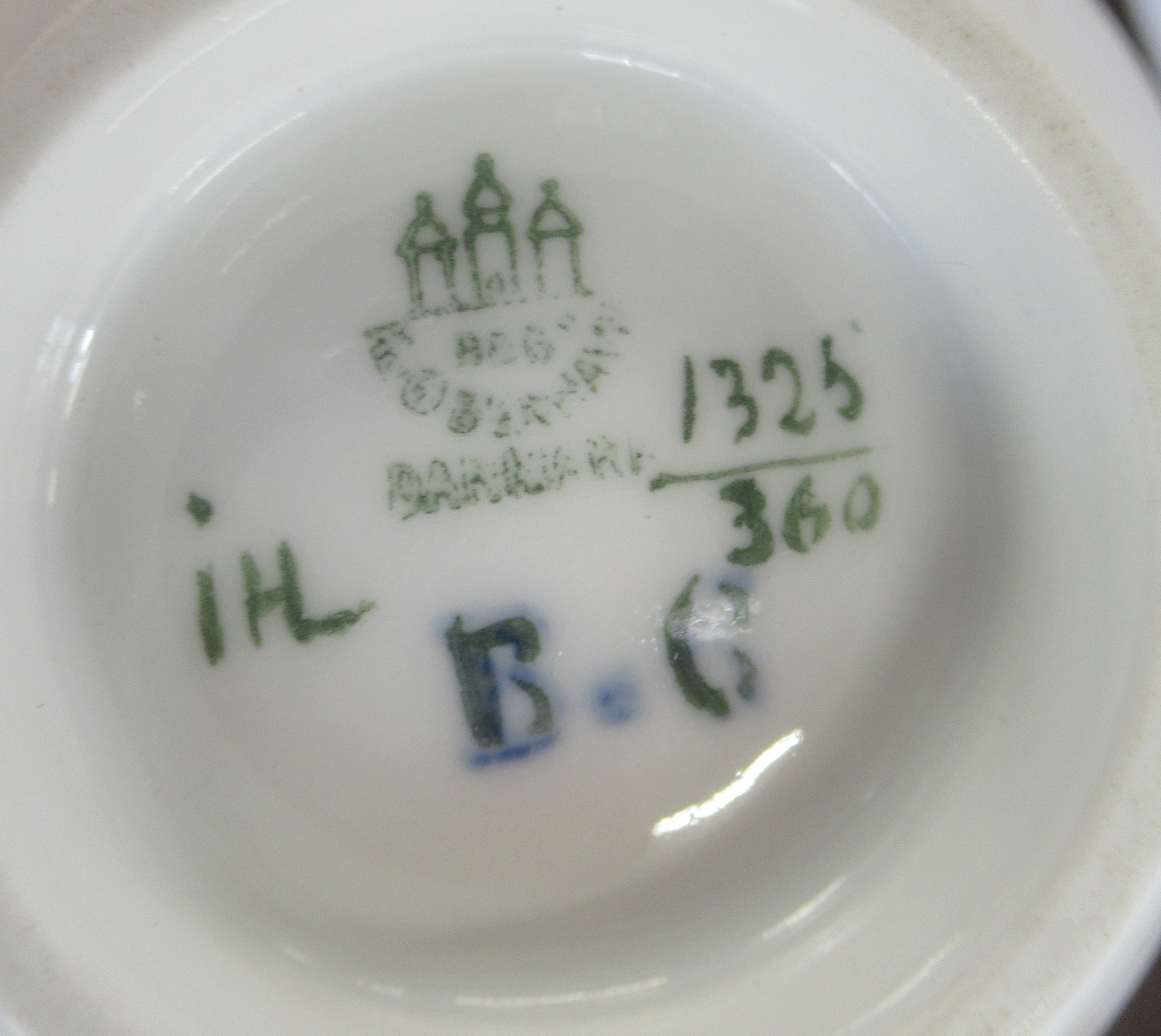 A group of four Bing and Grondahl dishes, and a small vase - Image 5 of 7