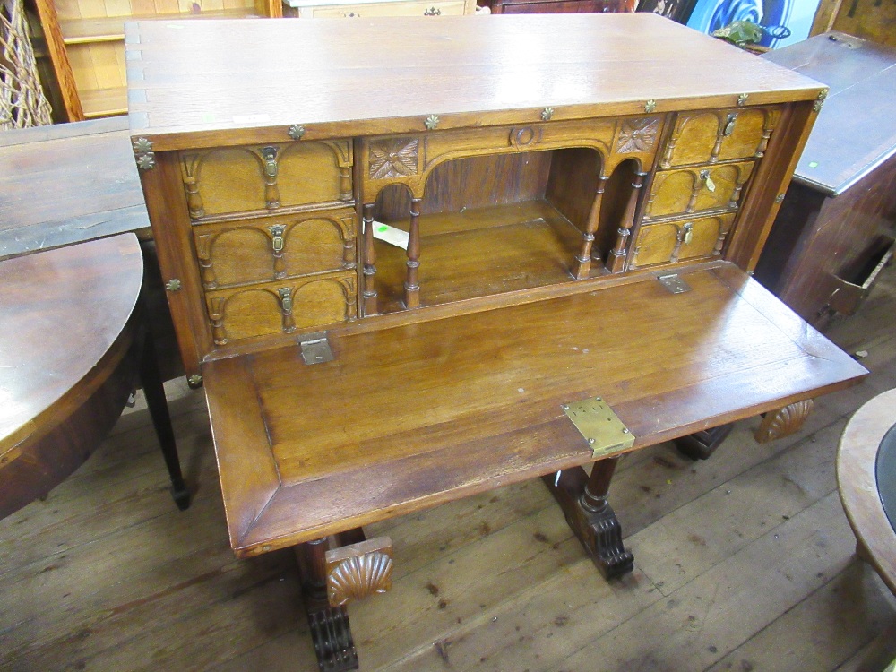 An Anglo-Portuguese design desk with drop flap opening to reveal draw, raised on turned supports - Bild 3 aus 6