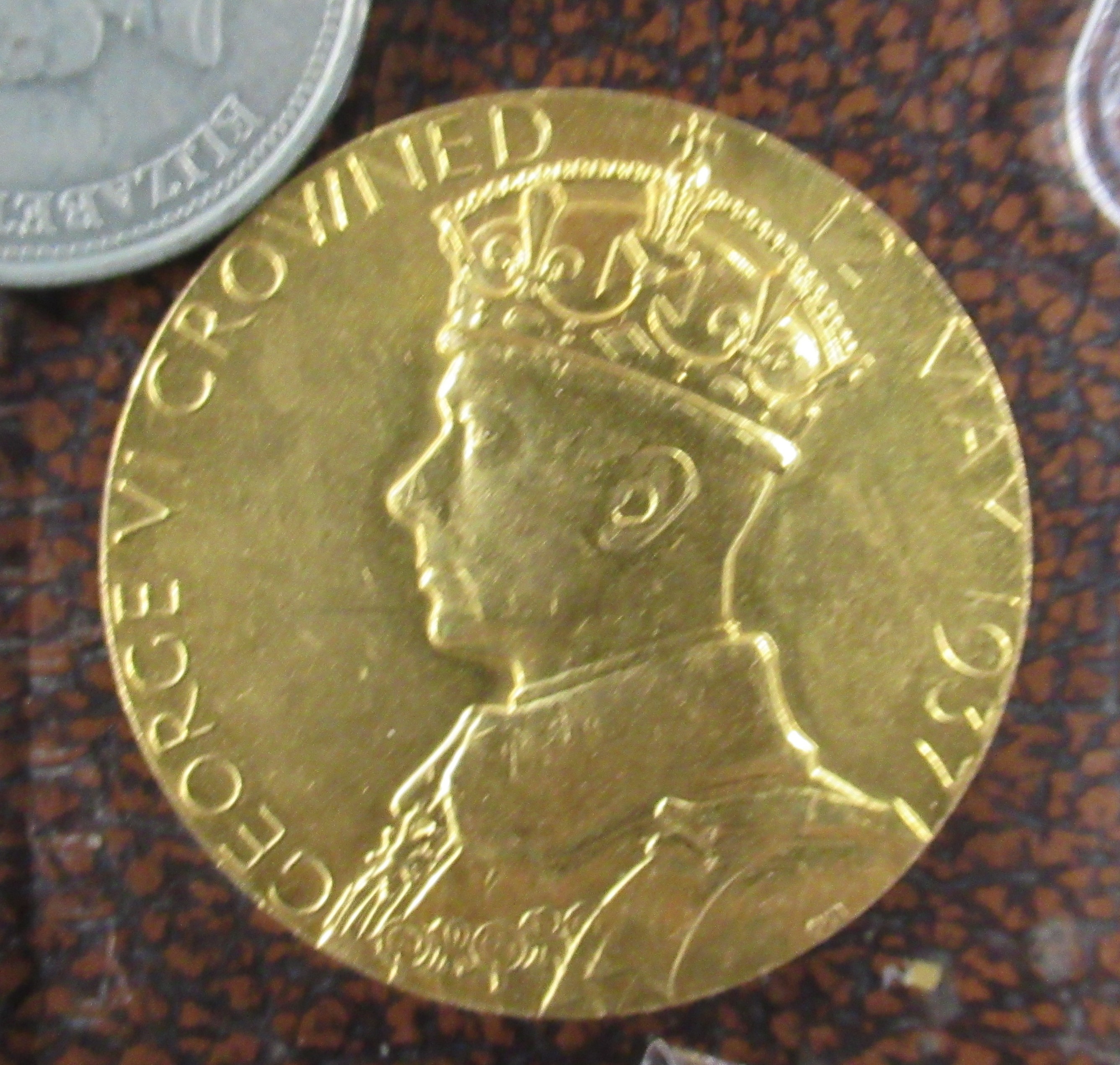 A collection of coinage, to include Royal Commemorative - Image 2 of 2