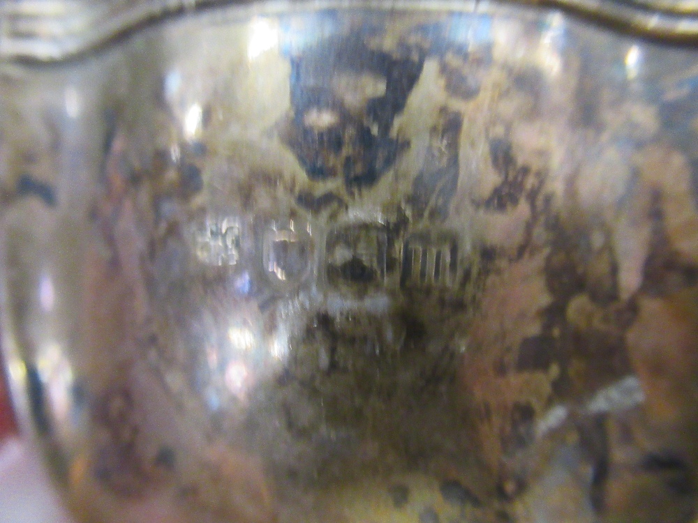 A hallmarked silver bowl inscribed with crest arm holding a crown, weight 3.8oz diameter 4.5ins - Image 4 of 6