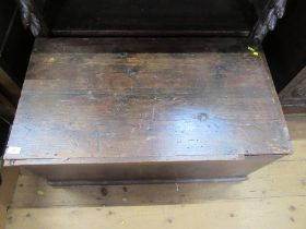 A 19th century elm coffer/blanket box width 36ins depth 20ins height 16ins