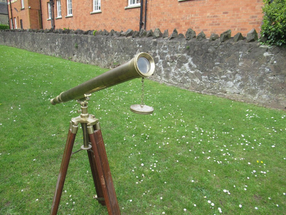 A telescope with stand - Bild 2 aus 4