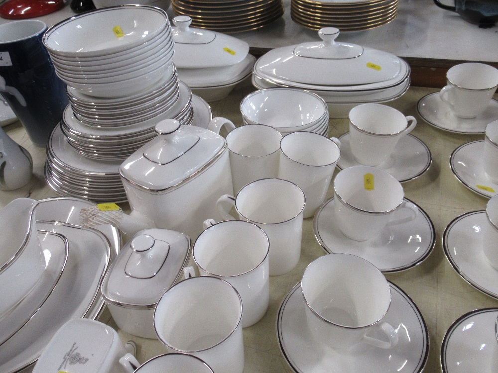 A collection of Royal Doulton Platinum Concorde pattern dinner and tea ware - Image 2 of 5