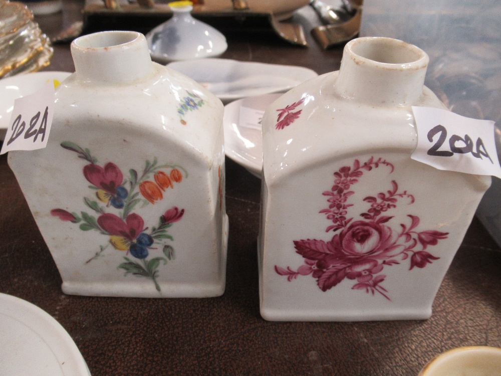 Two Antique porcelain tea cannisters - Image 2 of 6