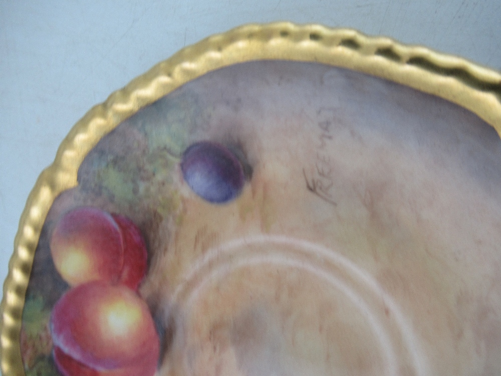 A Royal Worcester coffee cup and saucer decorated with fruit by Freeman  Condition Report: Good - Bild 5 aus 6