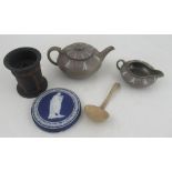 A collection of 19th century porcelain, to include a two piece tea set, blue and white lid, some