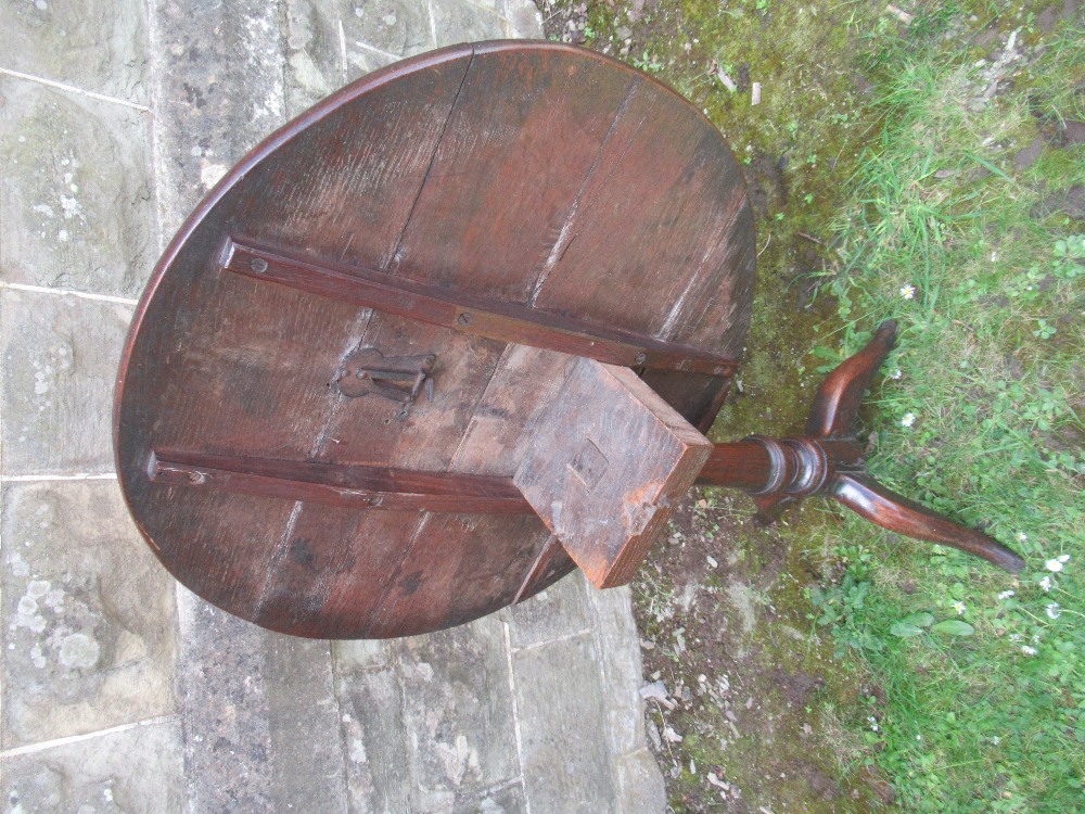 A 19th century oak tilt top tripod table, diameter 27ins - Image 5 of 5