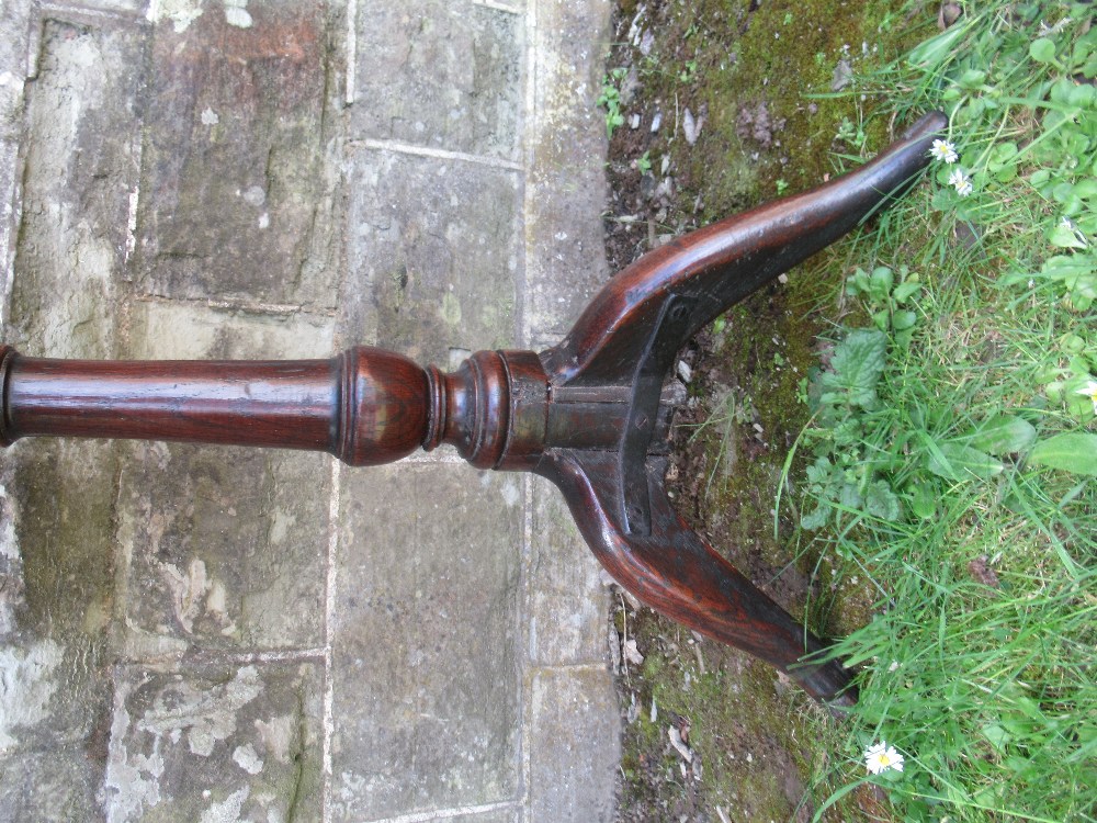 A 19th century oak tilt top tripod table, diameter 27ins - Image 3 of 5