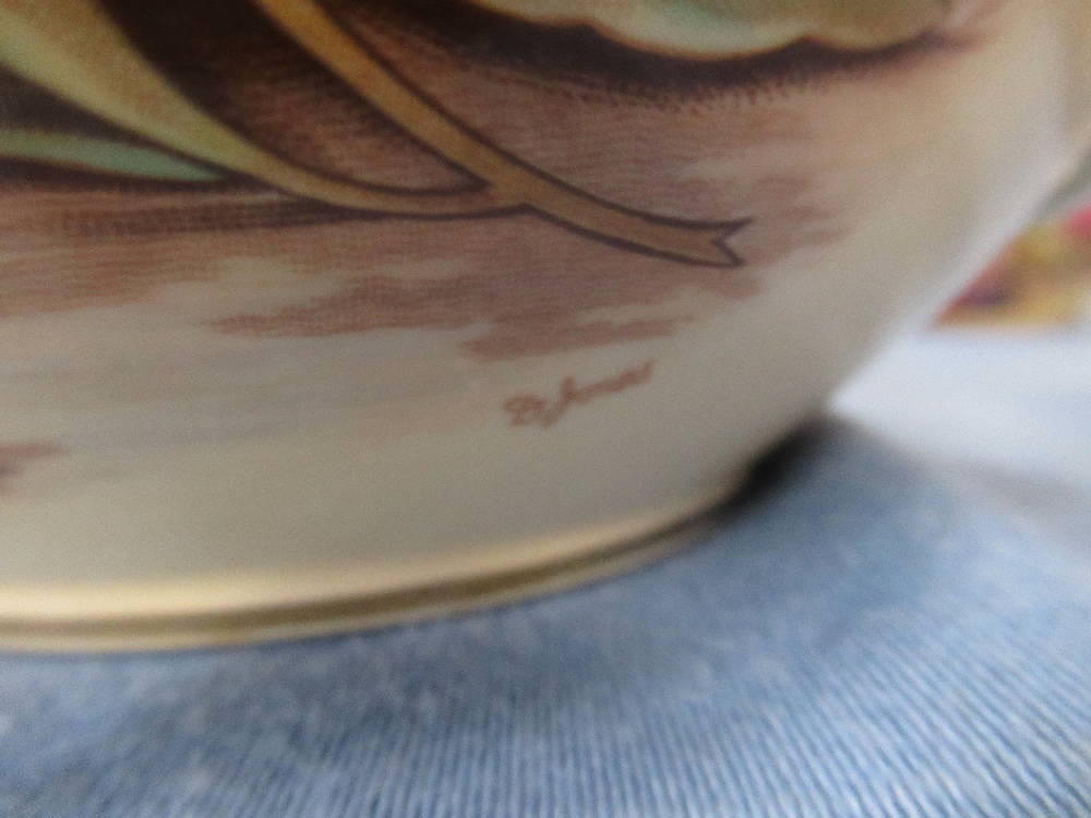 A collection of Aynsley tea ware decorated with fruit to include tea pot, sugar bowl etc - Image 4 of 5