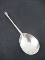 A 17th century seal top spoon, engraved with initials, London 1634, maker Richard Crosse