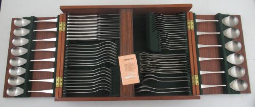 A Robert Welch Alveston pattern 8 place canteen of cutlery, in fitted wooden box