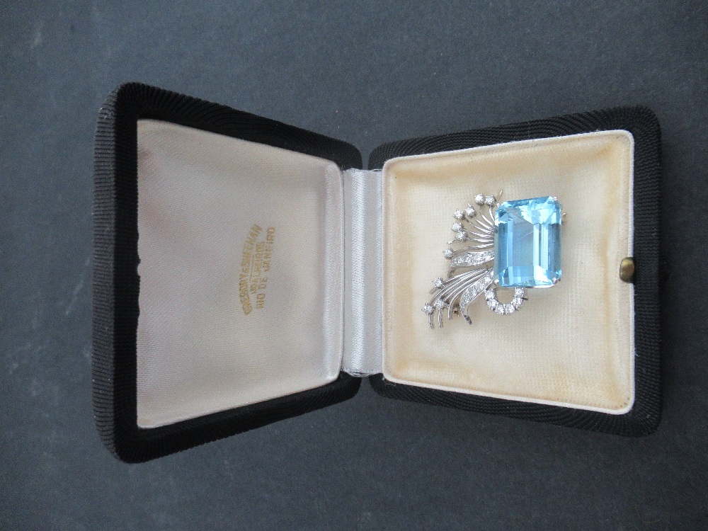 A white gold aquamarine and diamond asymmetric brooch, claw set emerald cut aquamarine, with fan - Image 5 of 5