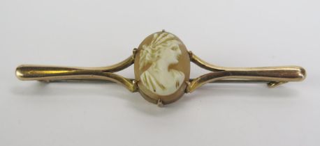 An Antique 9ct Gold Shell Cameo Brooch decorated with a female bust in profile, stamped 9CT, 64.