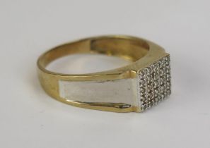 A 9ct White and Yellow Gold and Diamond Ring, .12ct, stamped marks, size S.75, 2.75g