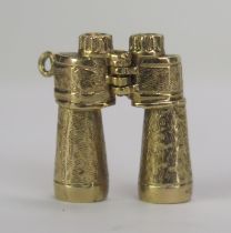 A Pair of Articulated Precious Yellow Metal Binocular Charms, KEE tested as 9ct, 4g