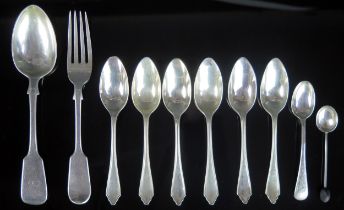 A collection of assorted silver flatwares, various makers and dates, includes six grapefruit spoons,