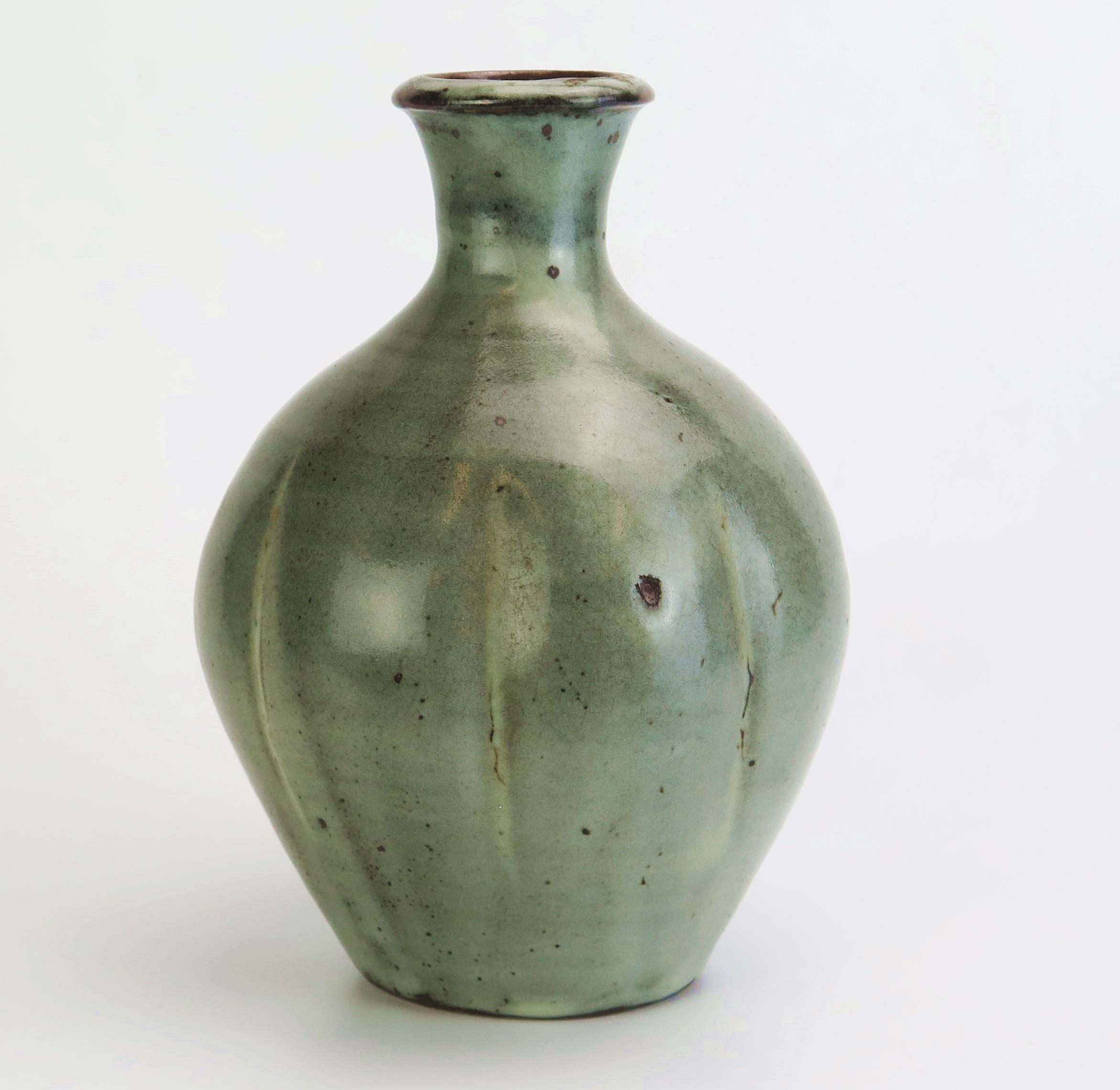 DAVID LEACH (1911-2005) for Lowerdown Pottery Vase in a stone grey glaze, the widest part - Image 2 of 4