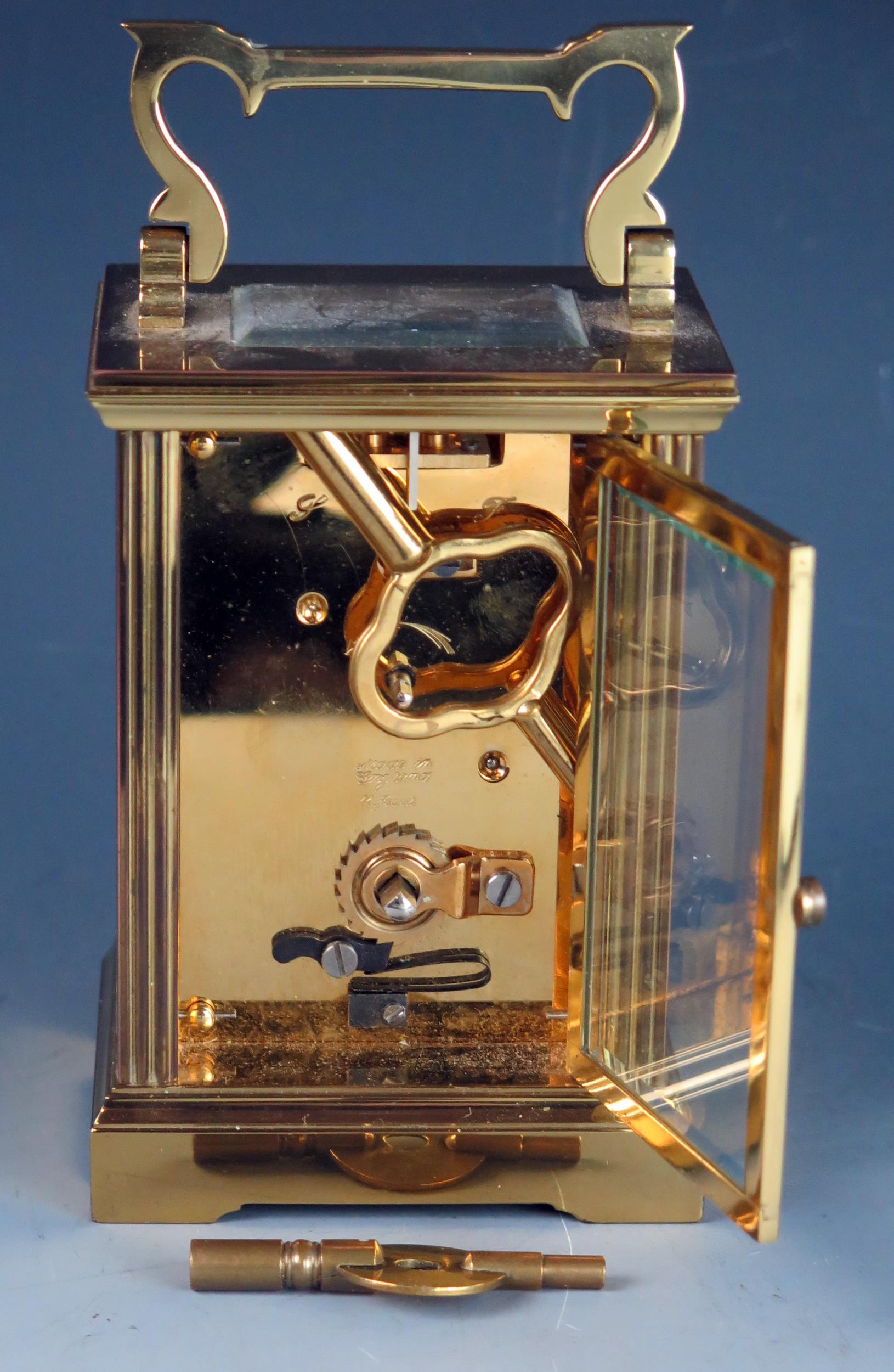 An English lacquered brass carriage timepiece, the 6cm Arabic dial signed Garrard, London, the - Bild 3 aus 3