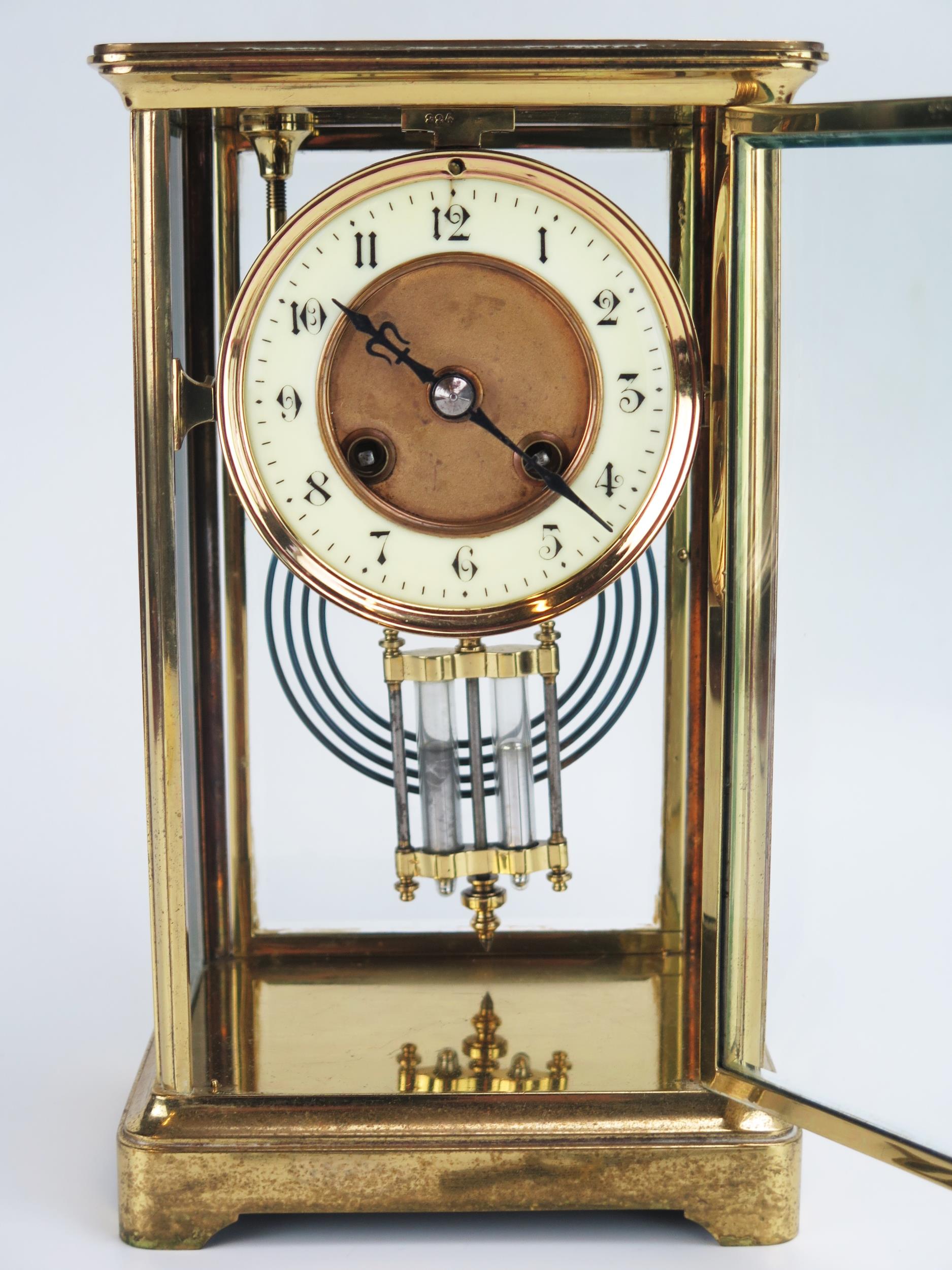 A lacquered brass four-glass mantel clock of rectangular outline, the circular movement with 9cm - Bild 2 aus 3