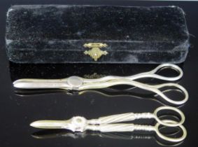 A pair of Victorian silver grape shears, maker Thomas Goodfellow, London, 1895, 18cm long,