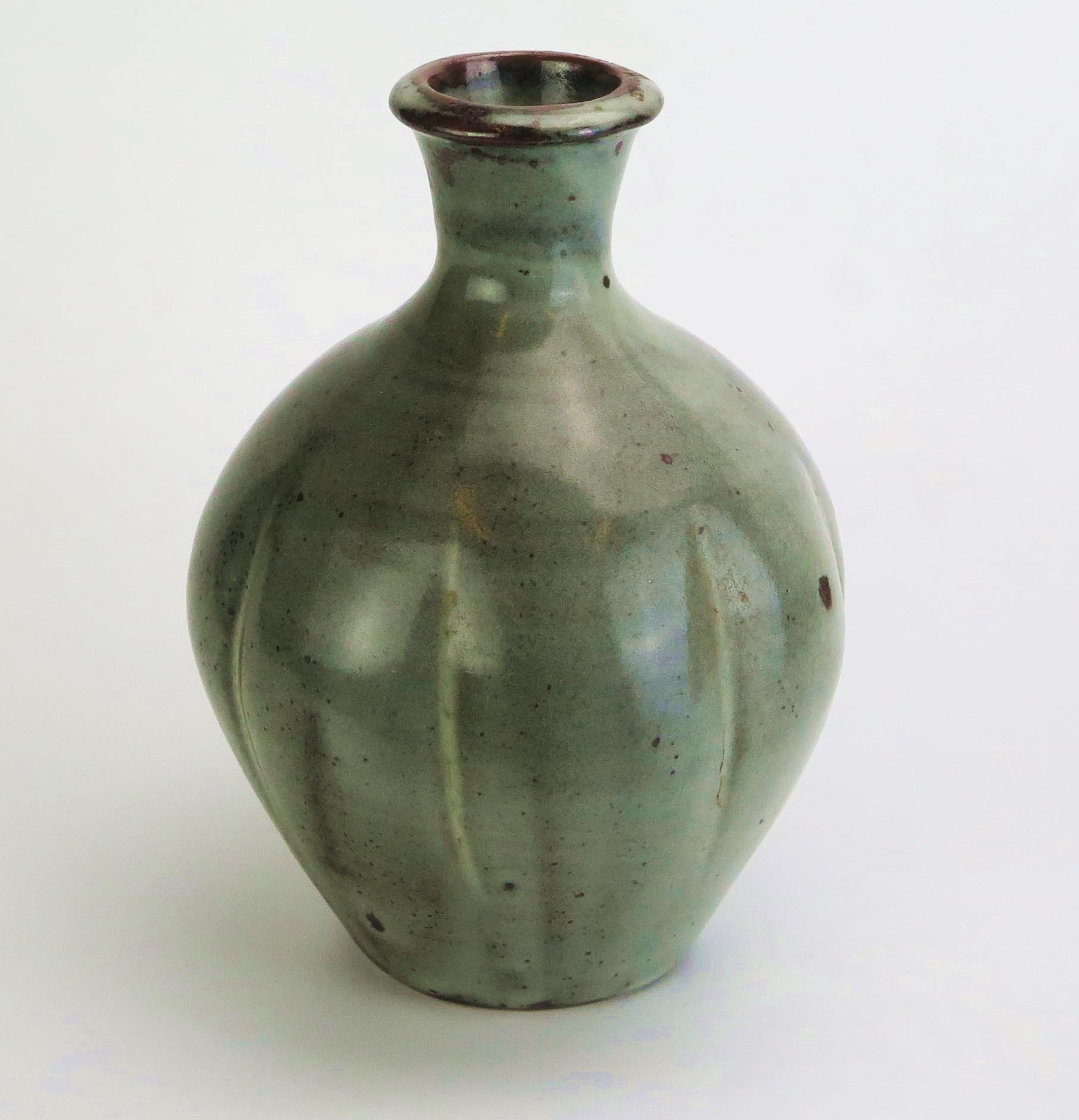 DAVID LEACH (1911-2005) for Lowerdown Pottery Vase in a stone grey glaze, the widest part - Image 3 of 4