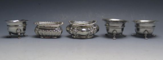 Five assorted silver salts, various makers and dates, total weight of silver 172gms, 5.55ozs