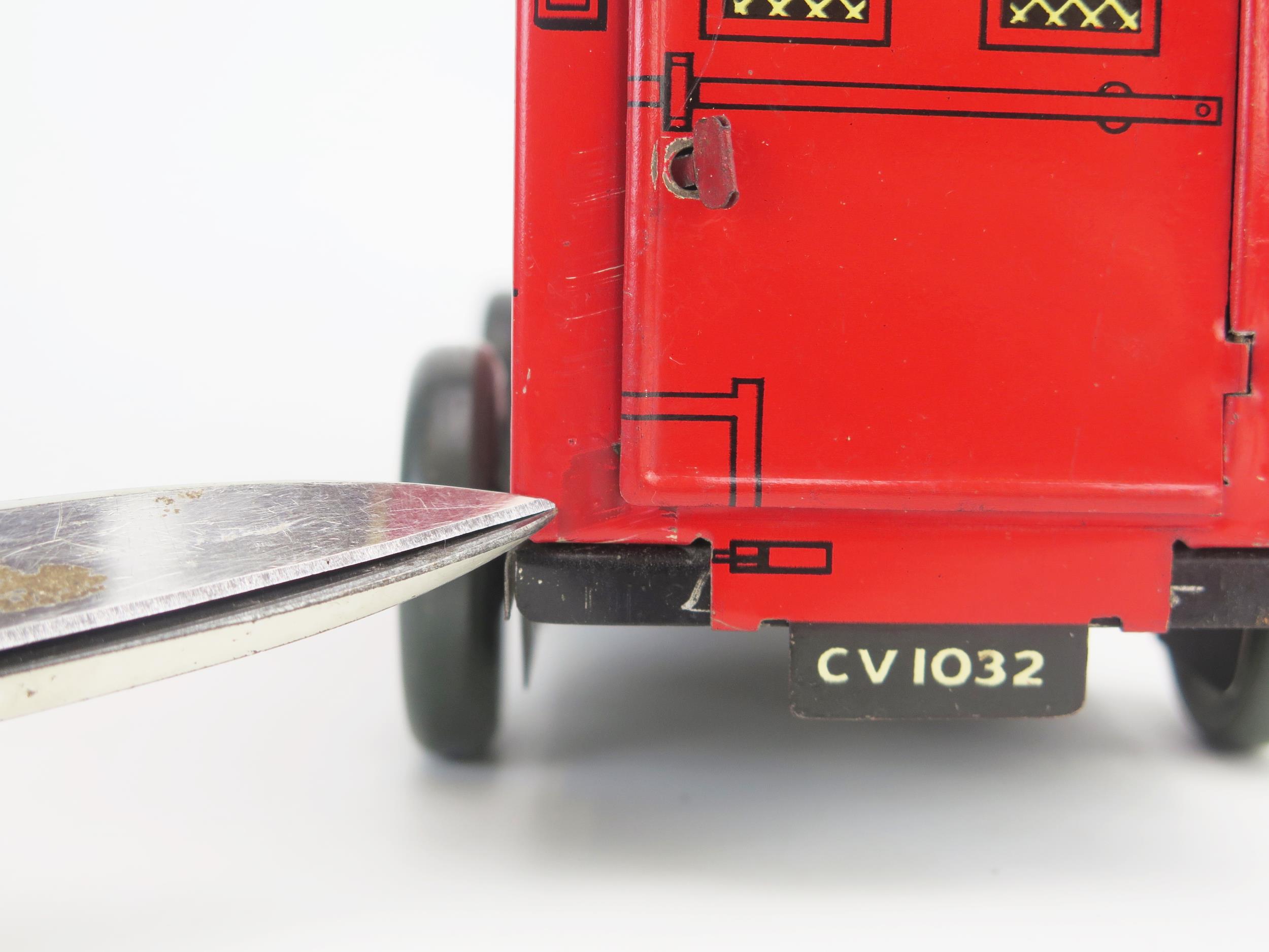 Rare Chad Valley Clockwork Tinplate Royal Mail Van CV 1032 in red "ROYAL MAIL" and "GR VI" crest - Image 8 of 8