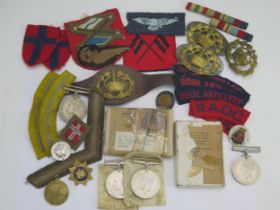 Two pairs of World War II medals Defence Medal and War medal in original box of issue, assorted