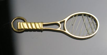 A 9ct Gold Tennis Racket Pendant, 40.8mm, import marks, 1.36g