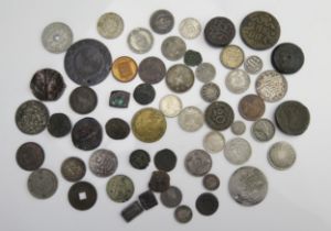 Varied mix group of World coins and tokens including Klautschou China 10 cents, George Washington