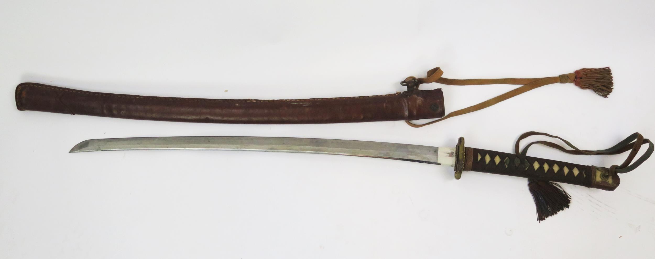 A Japanese World War II officers katana, with 63cm signed blade with bronze tsuba with cherry - Image 5 of 5